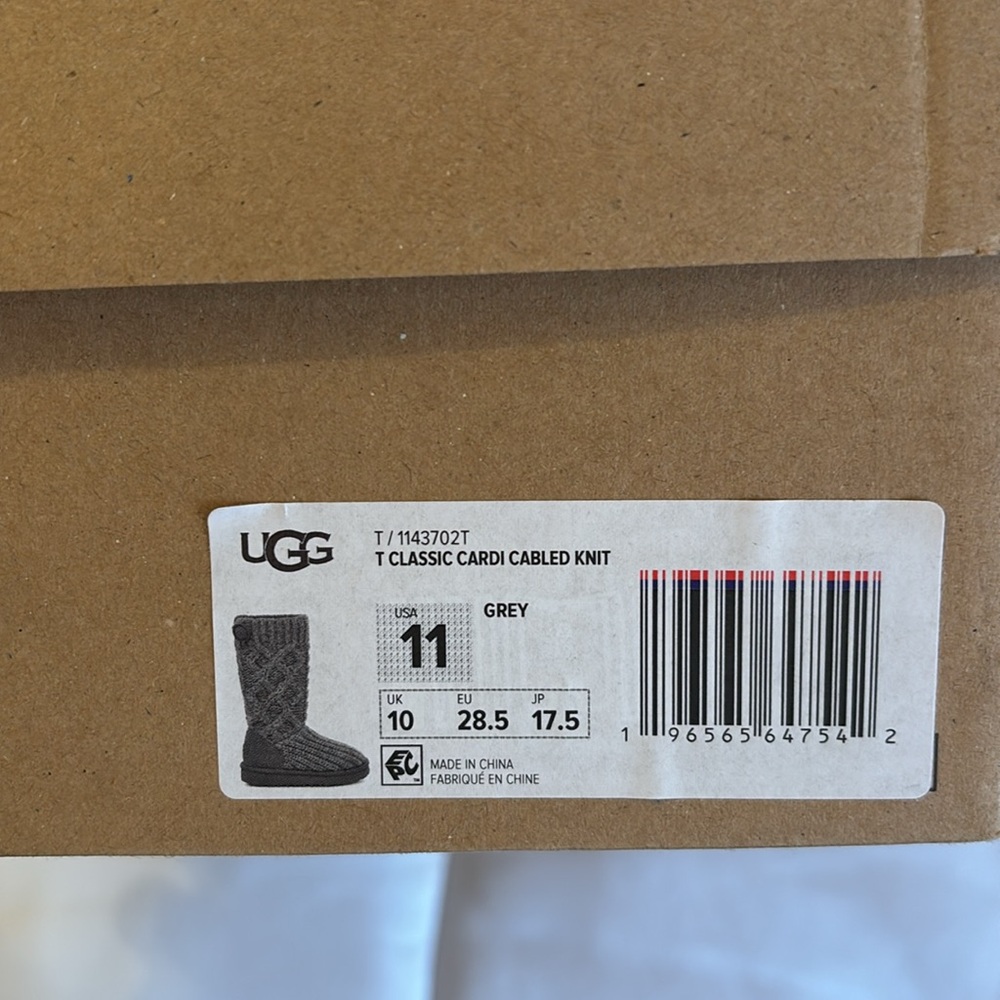 Kids UGGS - Picture 2 of 2